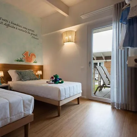 2 Bed Sleeps 7 In Bibione