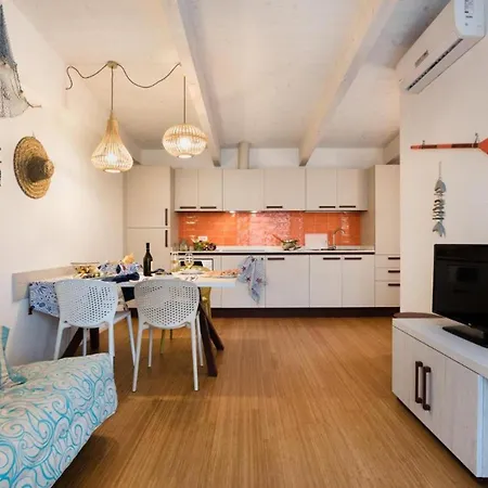 Guest house 2 Bed Sleeps 7 In Bibione